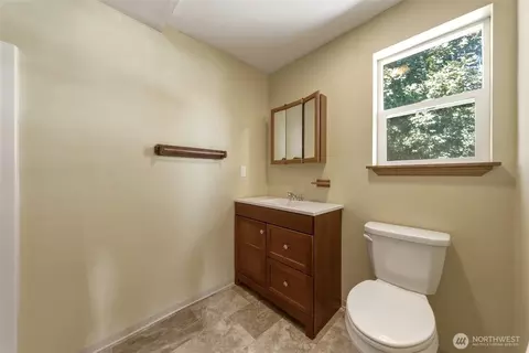 Bath - 35 Second St, Dixie, WA 99329 photo 1 of 5