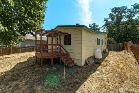 Exterior - 35 Second St, Dixie, WA 99329 photo 4 of 7