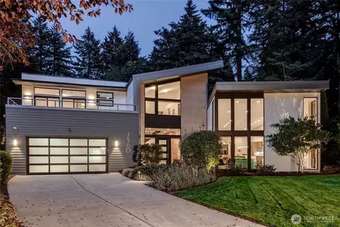 7560 86th Ave SE, Mercer Island, WA 98040