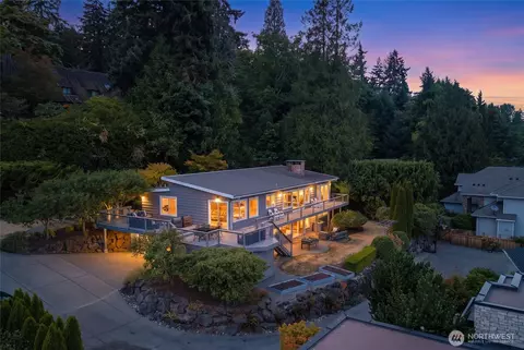 6924 96th Ave SE, Mercer Island, WA 98040
