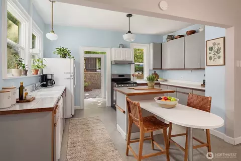Kitchen - 2215 E Aloha St, Seattle, WA 98112 photo 1 of 1