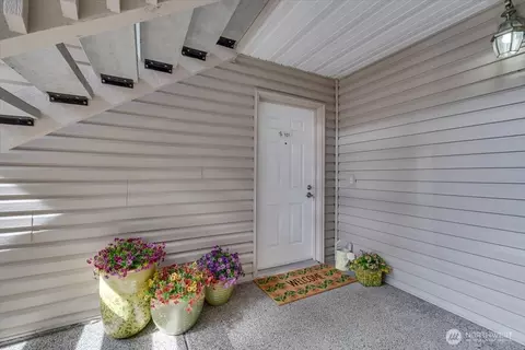 8833 1st St NE #101, Lake Stevens, WA 98258