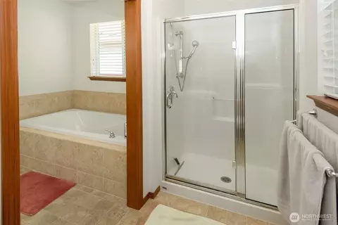 Bath - 627 182nd St E, Spanaway, WA 98387 photo 5 of 8