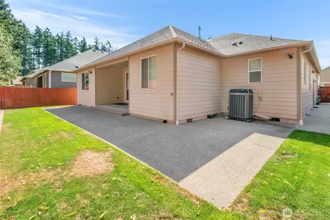 Exterior - 627 182nd St E, Spanaway, WA 98387 photo 4 of 5