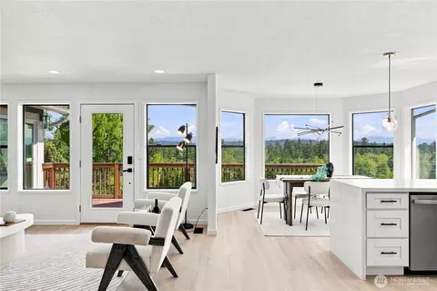 Dining - 5902 S 2nd Ave, Everett, WA 98208 photo 2 of 4