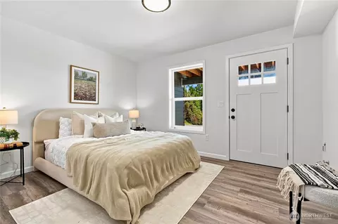Bedroom - 5902 S 2nd Ave, Everett, WA 98208 photo 4 of 4