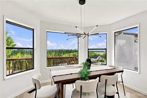 Dining - 5902 S 2nd Ave, Everett, WA 98208 photo 4 of 4