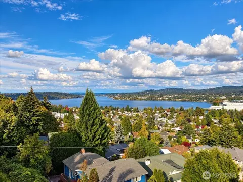 8205 S 123rd Pl, Seattle, WA 98178