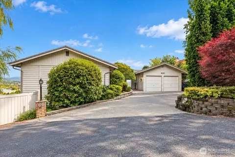 8205 S 123rd Pl, Seattle, WA 98178