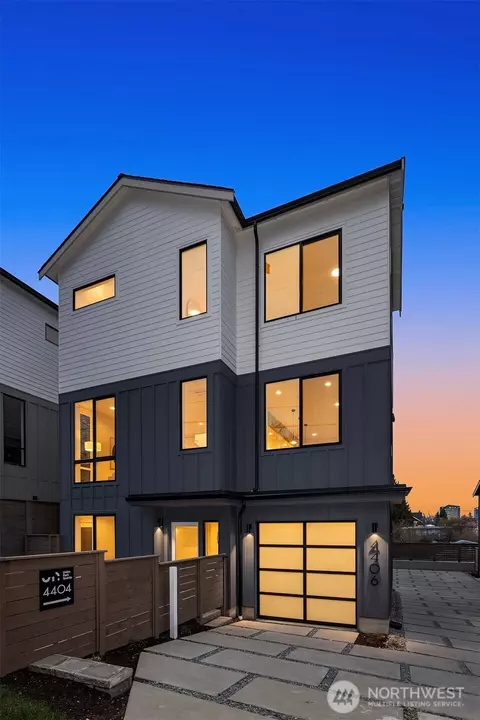 4406 1st Ave NE, Seattle, WA 98105