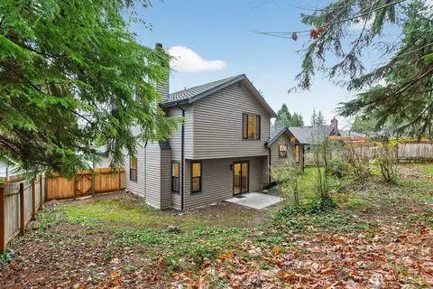 Exterior - 14116 60th Ave SE, Everett, WA 98208 photo 5 of 9