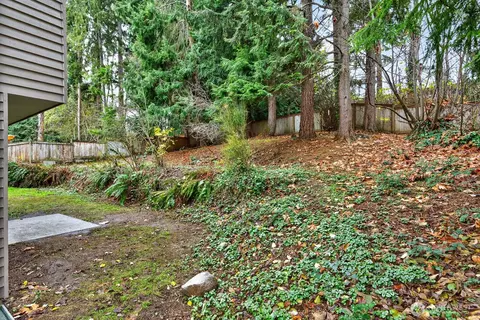 Exterior - 14116 60th Ave SE, Everett, WA 98208 photo 6 of 9