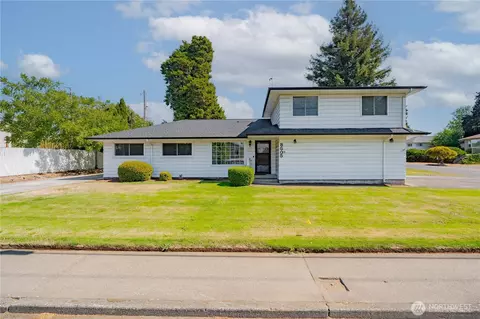 8605 NW 9th Ave, Vancouver, WA 98665
