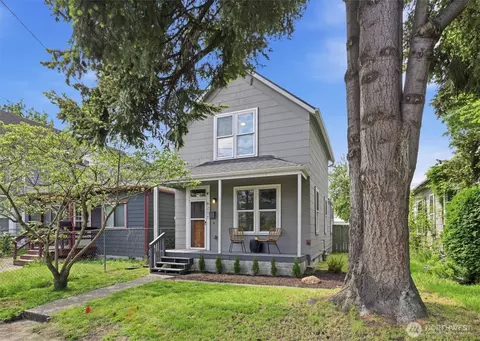 6211 Carleton Ave S, Seattle, WA 98108