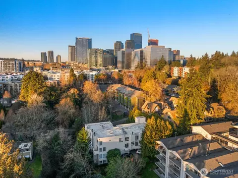 10237 SE 3rd St #5, Bellevue, WA 98004