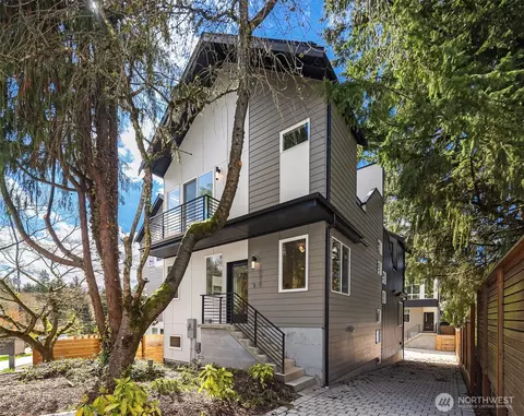 10831 11th Ave NE, Seattle, WA 98125