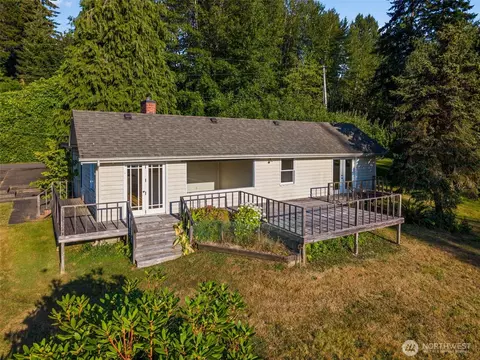 4731 Bayshore Ln NW, Olympia, WA 98502