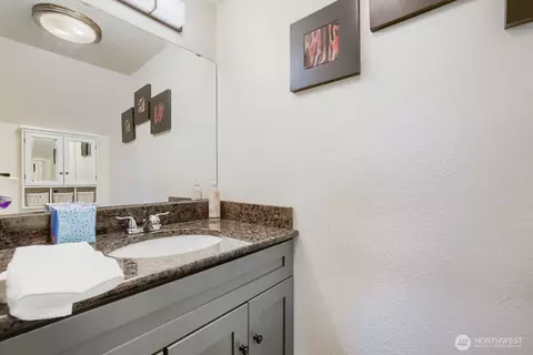 Bath - 115 124 St SE #B4, Everett, WA 98208 photo 2 of 2