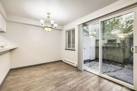 Dining - 115 124 St SE #B4, Everett, WA 98208 photo 1 of 1