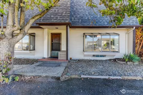 1004 Columbia Ave #7, Marysville, WA 98270