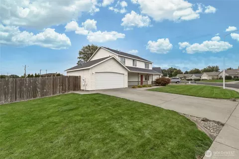 1705 SE Market St, College Place, WA 99324