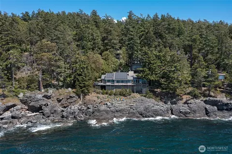 681 Smugglers Cove Rd, Friday Harbor, WA 98250