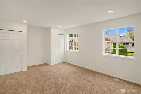 Bedroom - 18603 33rd Ave SE, Bothell, WA 98012 photo 3 of 6