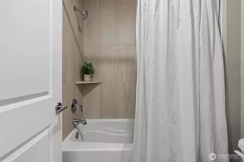 Bath - 23240 46th Ave E, Spanaway, WA 98387 photo 6 of 6