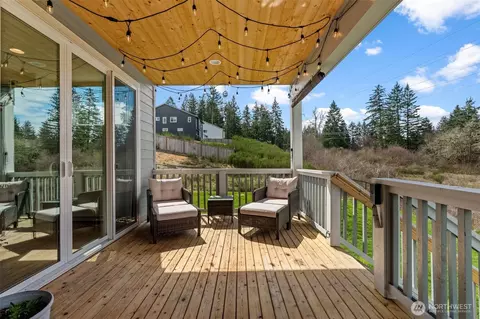 Exterior - 23240 46th Ave E, Spanaway, WA 98387 photo 4 of 7