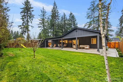Exterior - 11124 29th Dr SE, Everett, WA 98208 photo 5 of 6