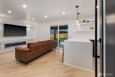Living - 11124 29th Dr SE, Everett, WA 98208 photo 1 of 2