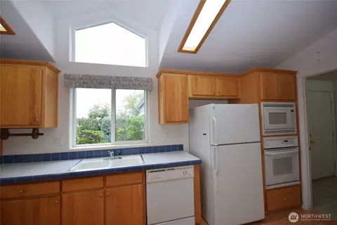 Kitchen - 980 N Starboard Way, Sequim, WA 98382 photo 3 of 3