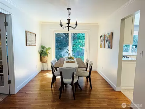 Dining - 10509 NE 197th St, Bothell, WA 98011 photo 1 of 2