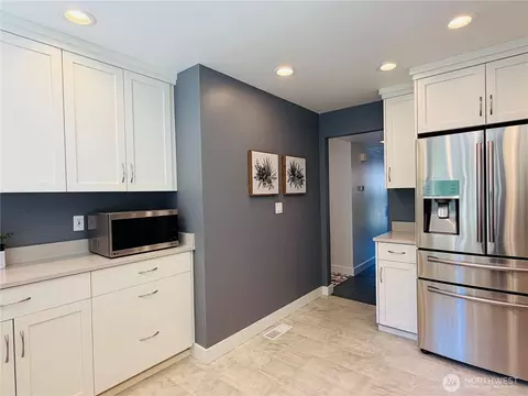 Kitchen - 10509 NE 197th St, Bothell, WA 98011 photo 3 of 3