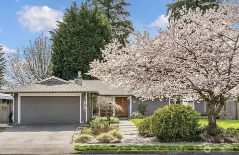 Exterior - 10509 NE 197th St, Bothell, WA 98011 photo 2 of 8