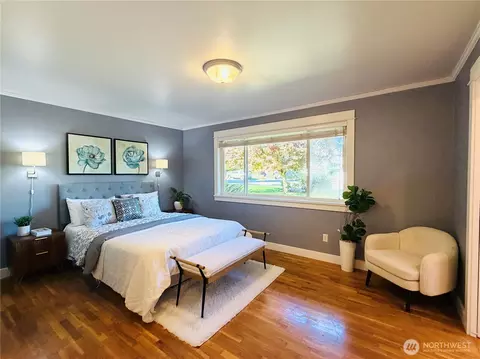 Bedroom - 10509 NE 197th St, Bothell, WA 98011 photo 1 of 3