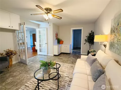 Living - 10509 NE 197th St, Bothell, WA 98011 photo 6 of 6