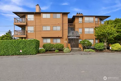 15525 6th Ave SW #12, Burien, WA 98166
