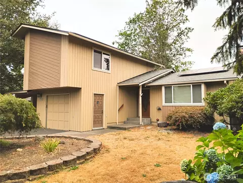 15103 Westmore Dr E, Puyallup, WA 98374