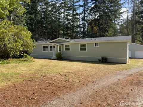 2197 Parker Rd, Camano Island, WA 98282