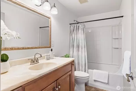 Bath - 1444 Merritt Ave, Enumclaw, WA 98022 photo 1 of 1