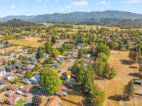 View/Area - 1444 Merritt Ave, Enumclaw, WA 98022 photo 2 of 3