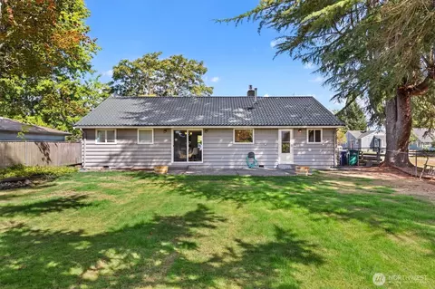 Exterior - 1444 Merritt Ave, Enumclaw, WA 98022 photo 8 of 9