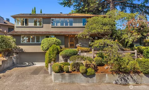 3023 E Laurelhurst Dr NE, Seattle, WA 98105