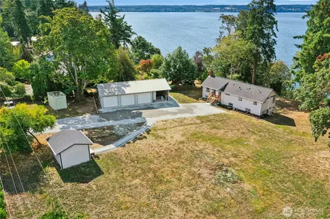 4140 S Camano Dr, Camano Island, WA 98282