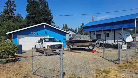 10122 51st Ave NE, Marysville, WA 98270