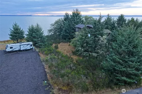 200 Sunrise Ave SE, Ocean Shores, WA 98569