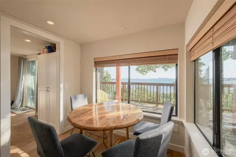 Dining - 3164 Chuckanut Dr, Bow, WA 98232 photo 4 of 5