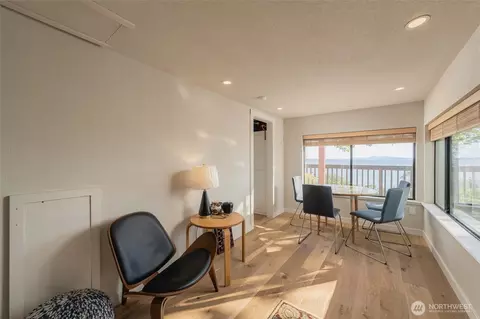Dining - 3164 Chuckanut Dr, Bow, WA 98232 photo 3 of 5