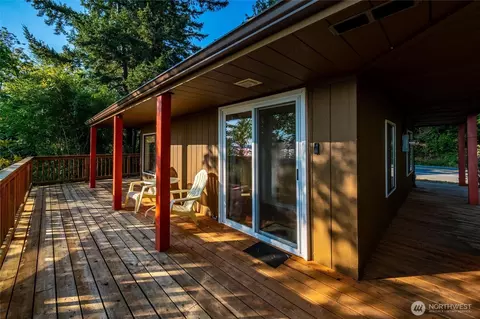 Exterior - 3164 Chuckanut Dr, Bow, WA 98232 photo 3 of 8
